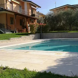 https://appartamenti-villacedro.hotelinveneto.com