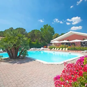 https://camping-village-il-gineprino.it-tuscanyhotel.com