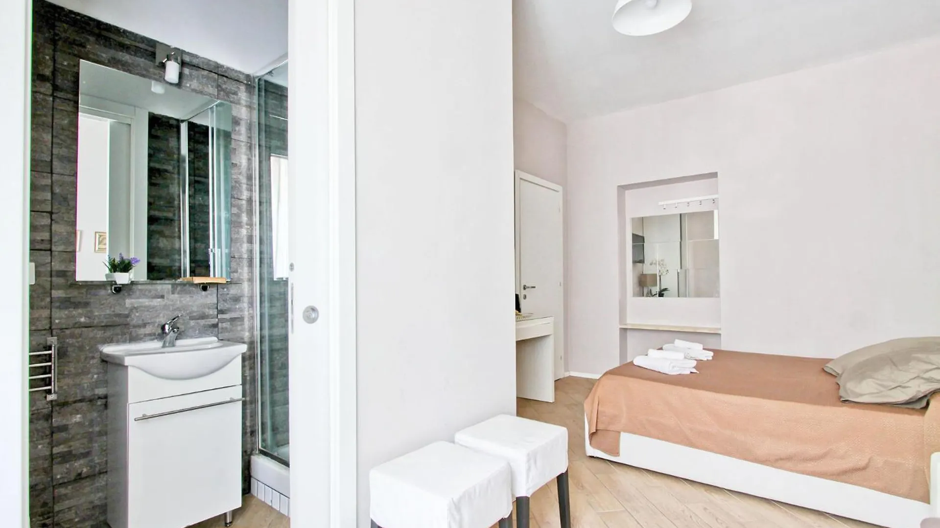 Vatican Leone IV Rome Guest house